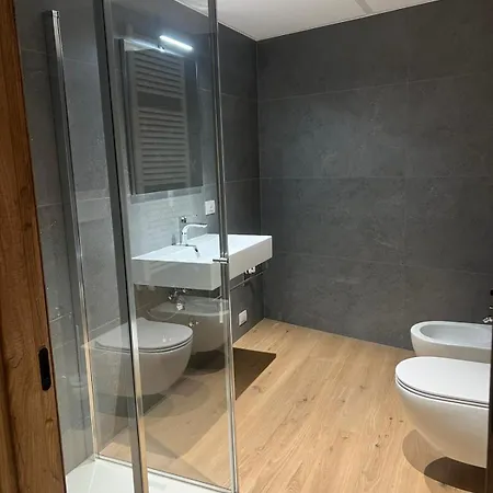 Garden Park Le Albere Trilocale Con Balcone טרנטו