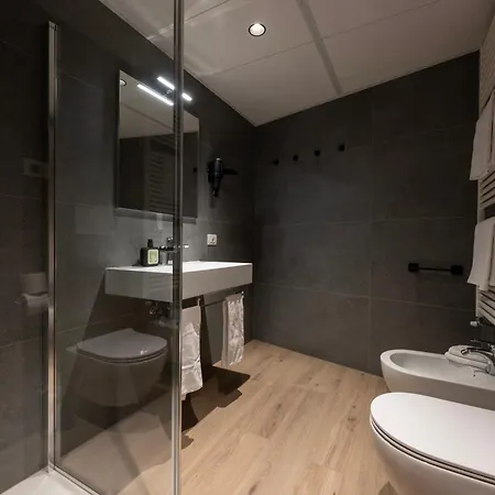 Апартаменты Garden Park Le Albere Quadrilocale Con Balcone Тренто