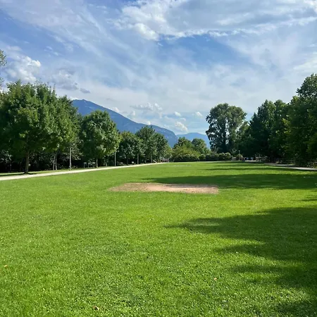 Garden Park Le Albere Trilocale Con Balcone טרנטו