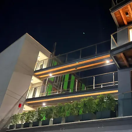 Garden Park Le Albere Quadrilocale Con Balcone Тренто